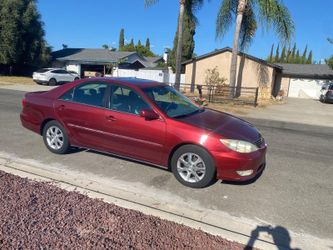 Toyota  camry 2005
