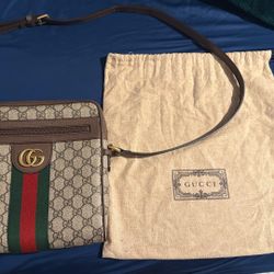 GUCCI BAG ( With Bag) 