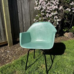 MCM Fiberglass Chair