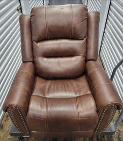 Oscar Pumpernickel Fabric Power Lift Recliner with Right-Hand Control & Power Headrest