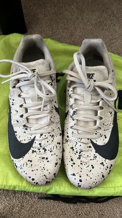 Track shoes