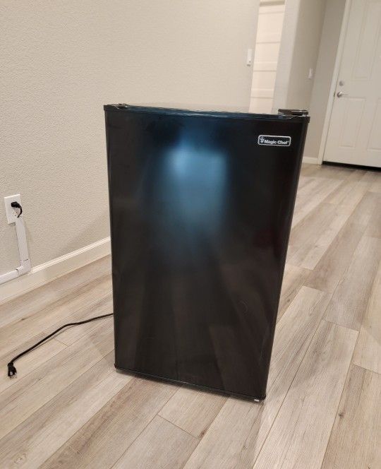 Practically NEW Mini Fridge