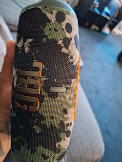 Jbl charge 5 camouflaged color!!