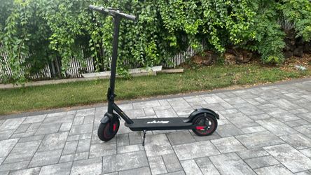 E-scooter 28mph color black