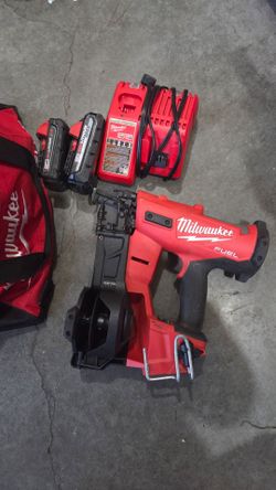 Milwaukee M18 FUEL Coil Roofing Nailer