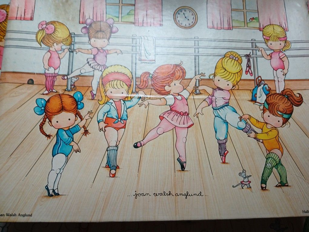 Vintage 1983 100 Piece Puzzle By Joan Walsh Anglund.