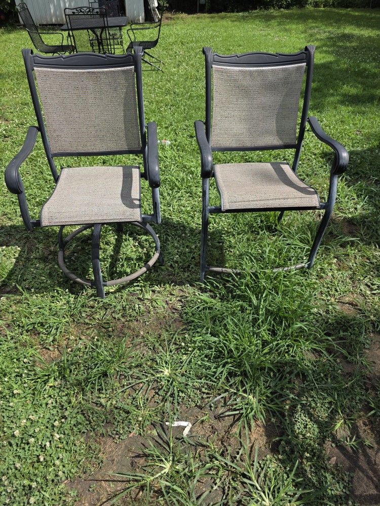 Swivel Bar Style Chair