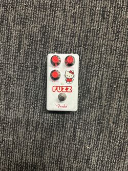 Fender Hello Kitty Fuzz White Edition (Buy or Trade)