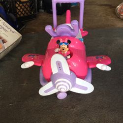 Minnie mouse airplane