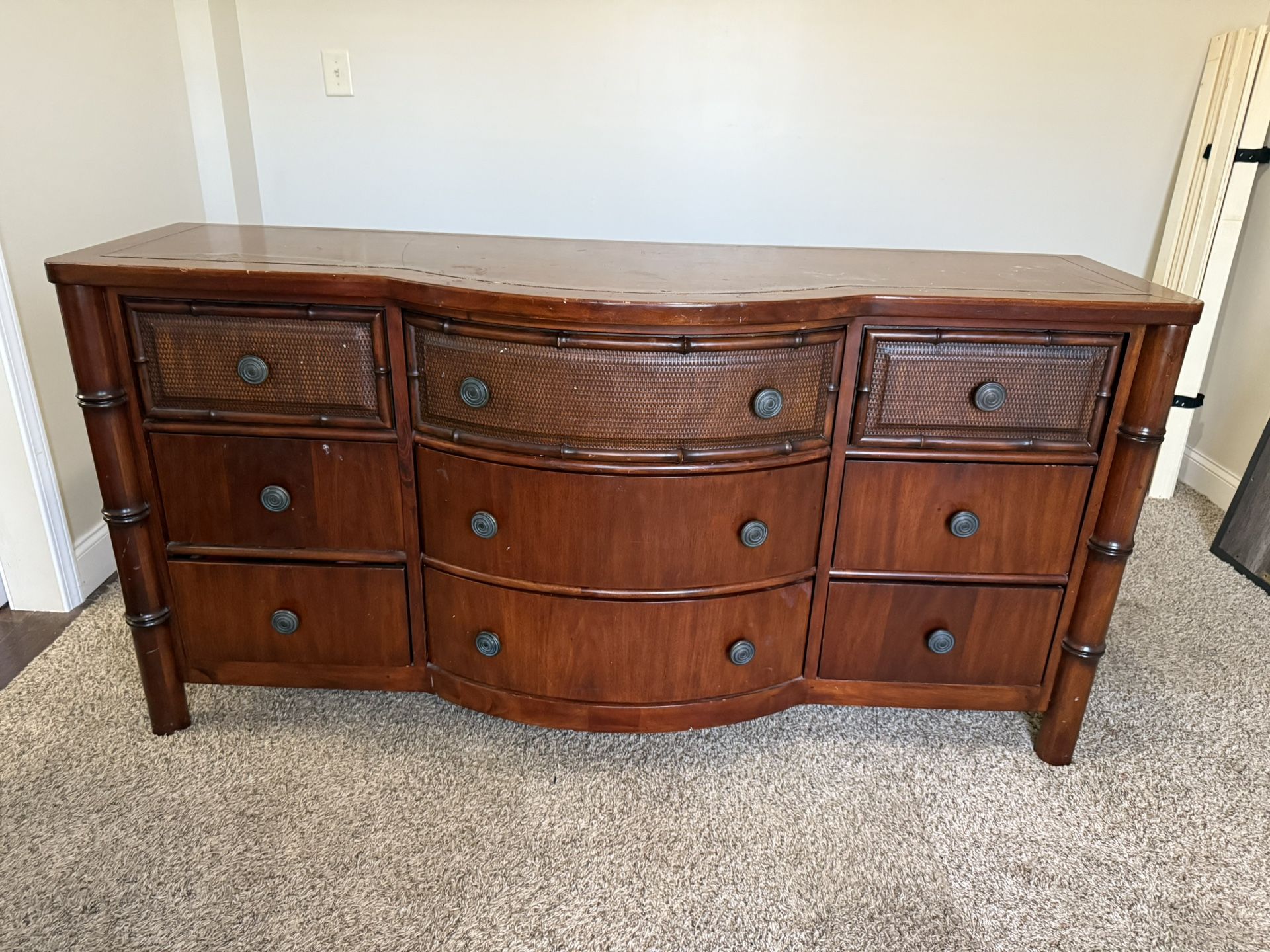 Bedroom Dresser And Night Stands 