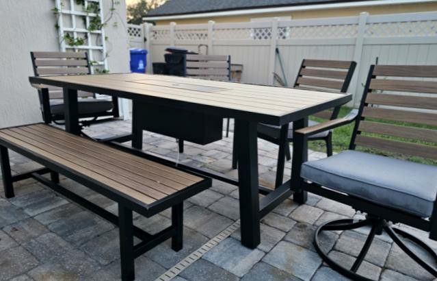 New 6 pc patio table set with cooler