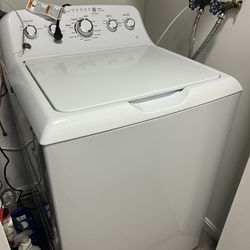 GE Laundry Machine (Barely Used) 