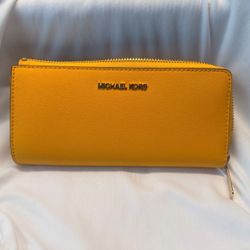 Michael Kors Jet Set Travel Saffiano Leather Continental Wallet – Yellow