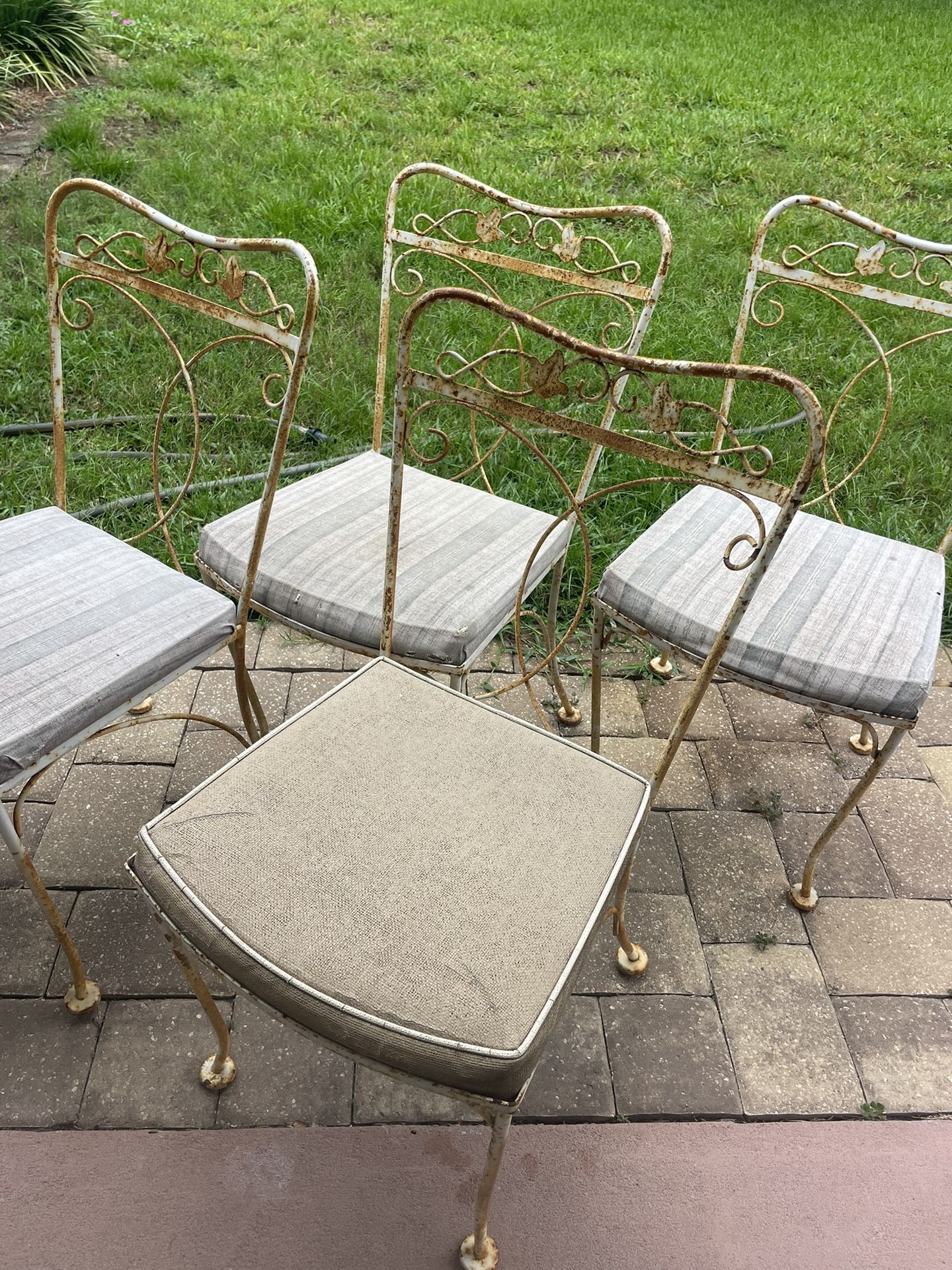 Vintage Iron Patio Chairs (4)