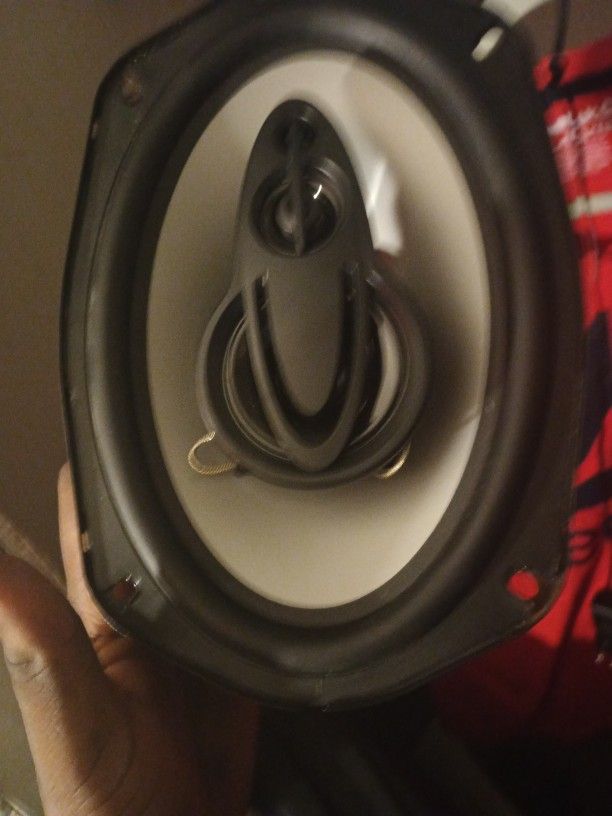 6/9 Speakers.
