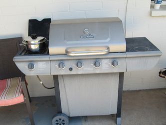 5-Burner Char Broil Gas Grill 2 Levels