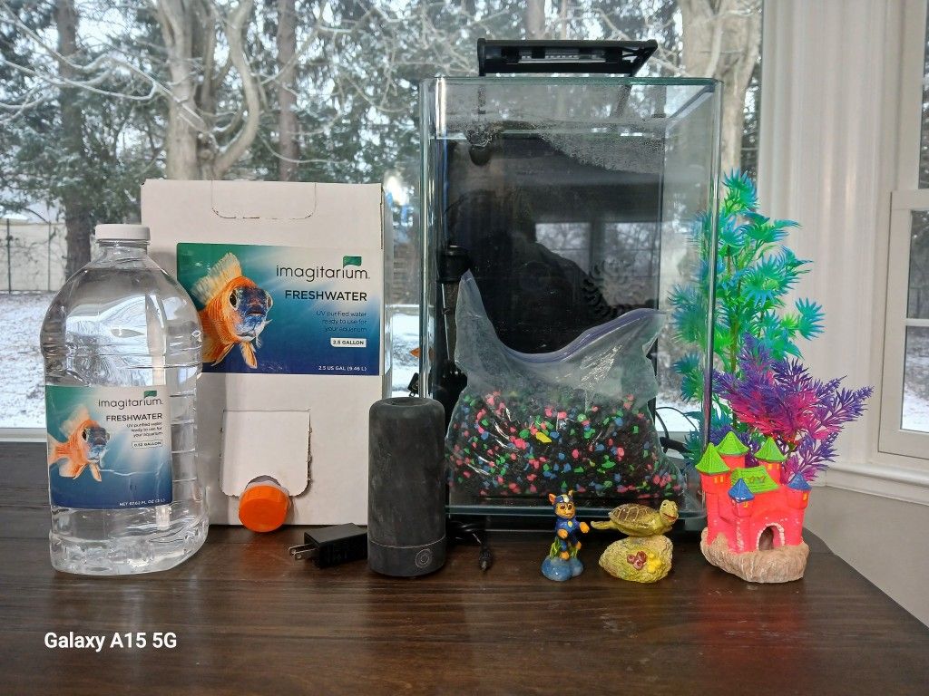 Glofish 5 Gal Fish Tank 