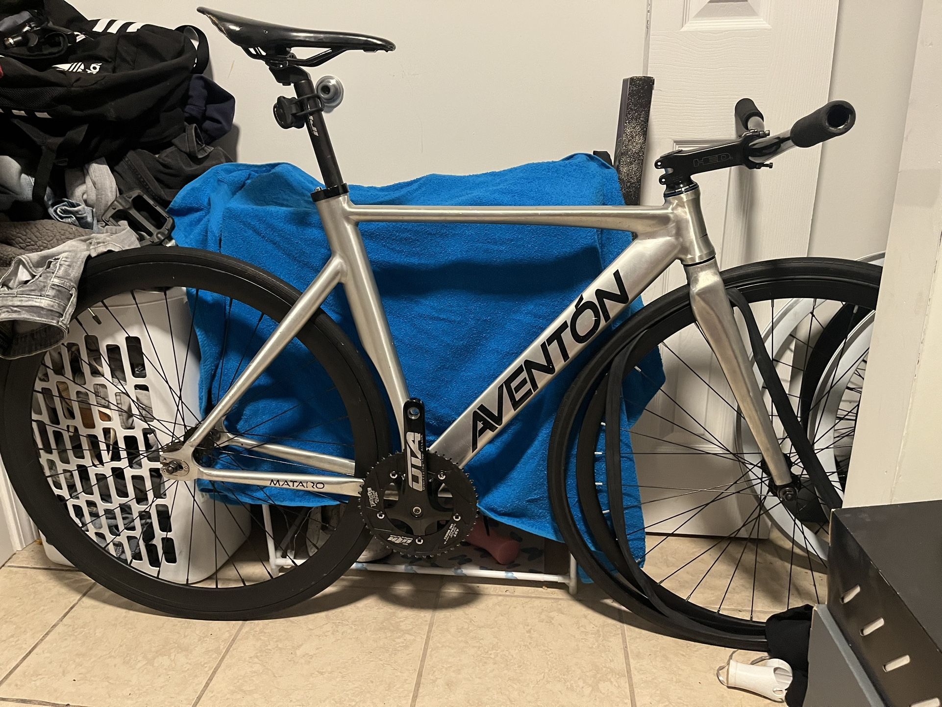 Fixie Aventon Mataro