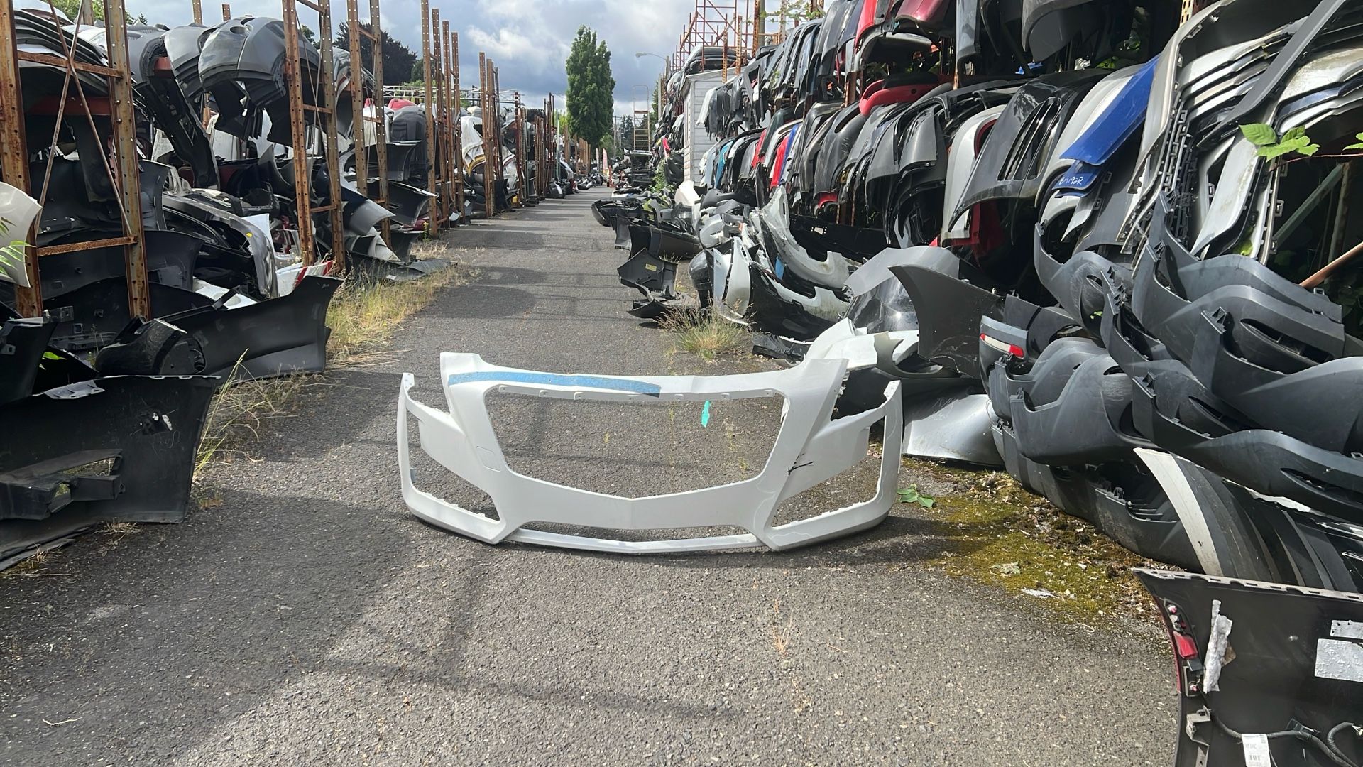 2014 To 2019 Cadillac CTS Front Bumper #B582 GM1000 957