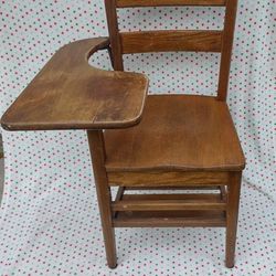 24ʺW × 25ʺD × 33ʺH Antique Early American Solid Wood Student Desk Chair