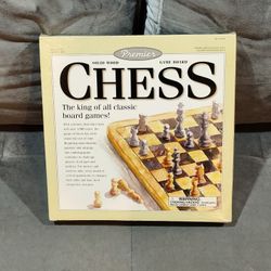 NEW SEALED VINTAGE 2001 CARDINAL PREMIER CHESS SOILD WOOD BOARD & HAND-CARVED SOILD WOOD CHESS PIECES