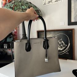 Michael Kors Grey Black and White Purse - *Nearly New*