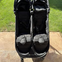 Baby Jogger City Tour 2 double stroller
