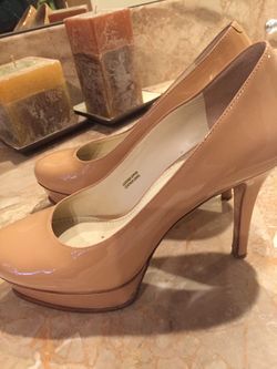 Vera Wang Heels, Leather, Size 8
