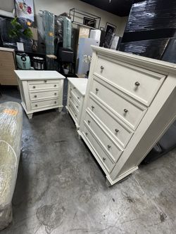 Dresser Set 