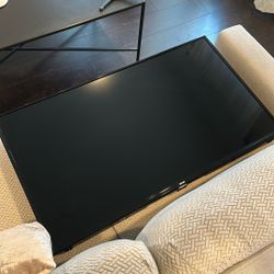 ROKU Element 40” TV
