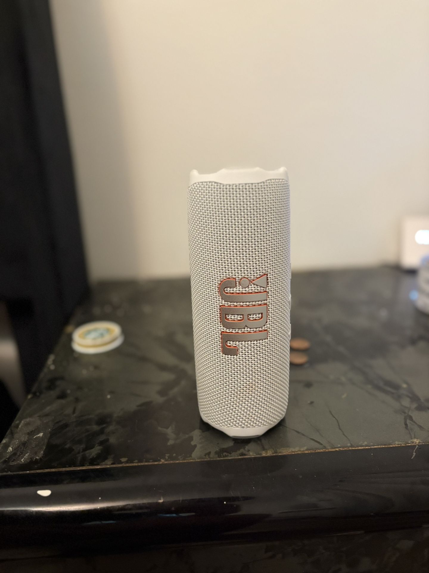 JBL Flip 7 Bluetooth Speaker