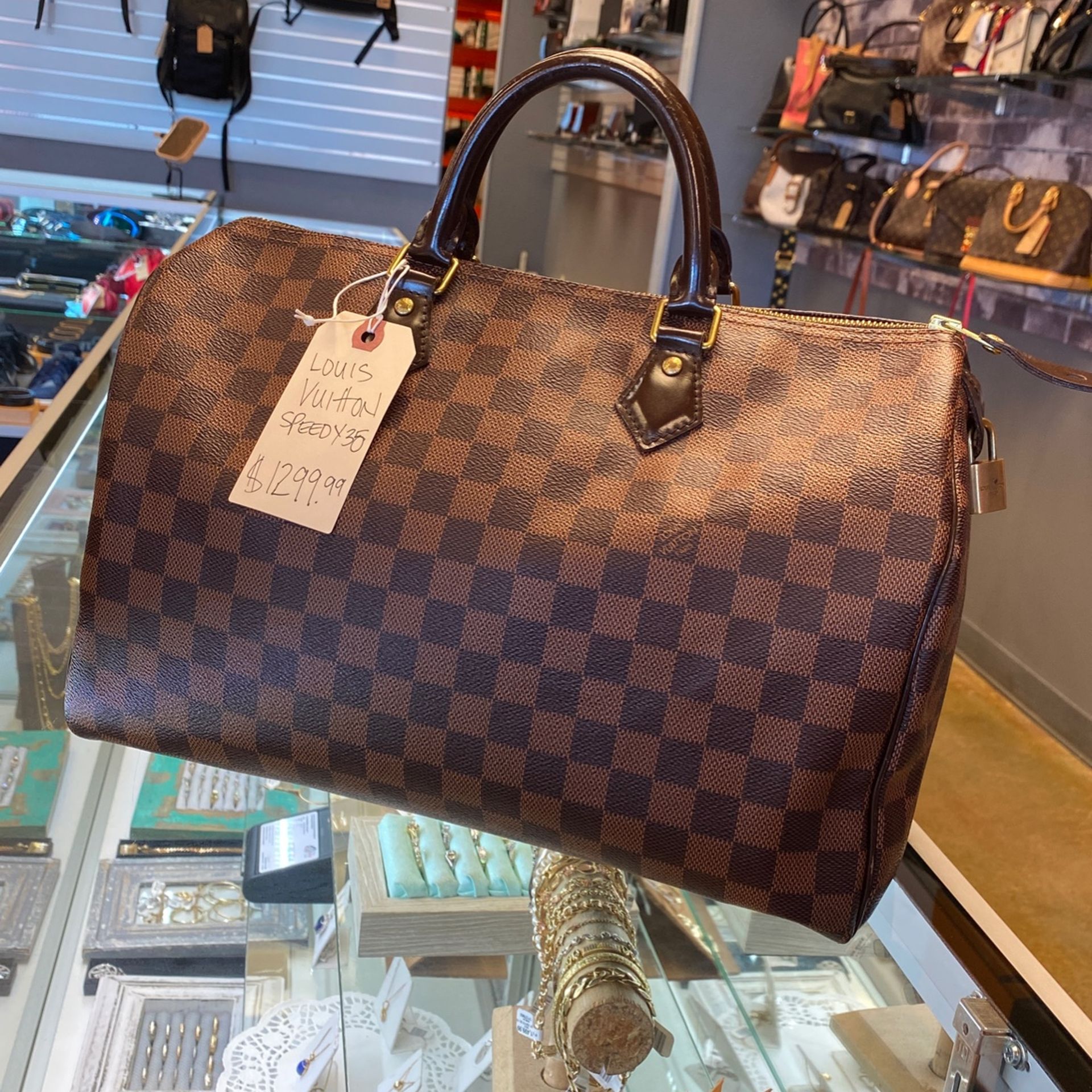 Louis Vuitton Speedy 35