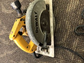Dewalt Circular saw !! Negotiable!!