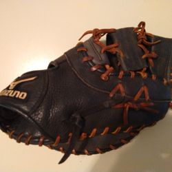 Mizuno First Base Glove