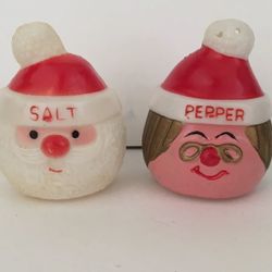 VINTAGE SANTA & MRS CLAUS  SALT & PEPPER SHAKERS