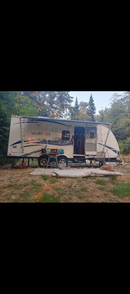 Travel Trailer 23ft.
