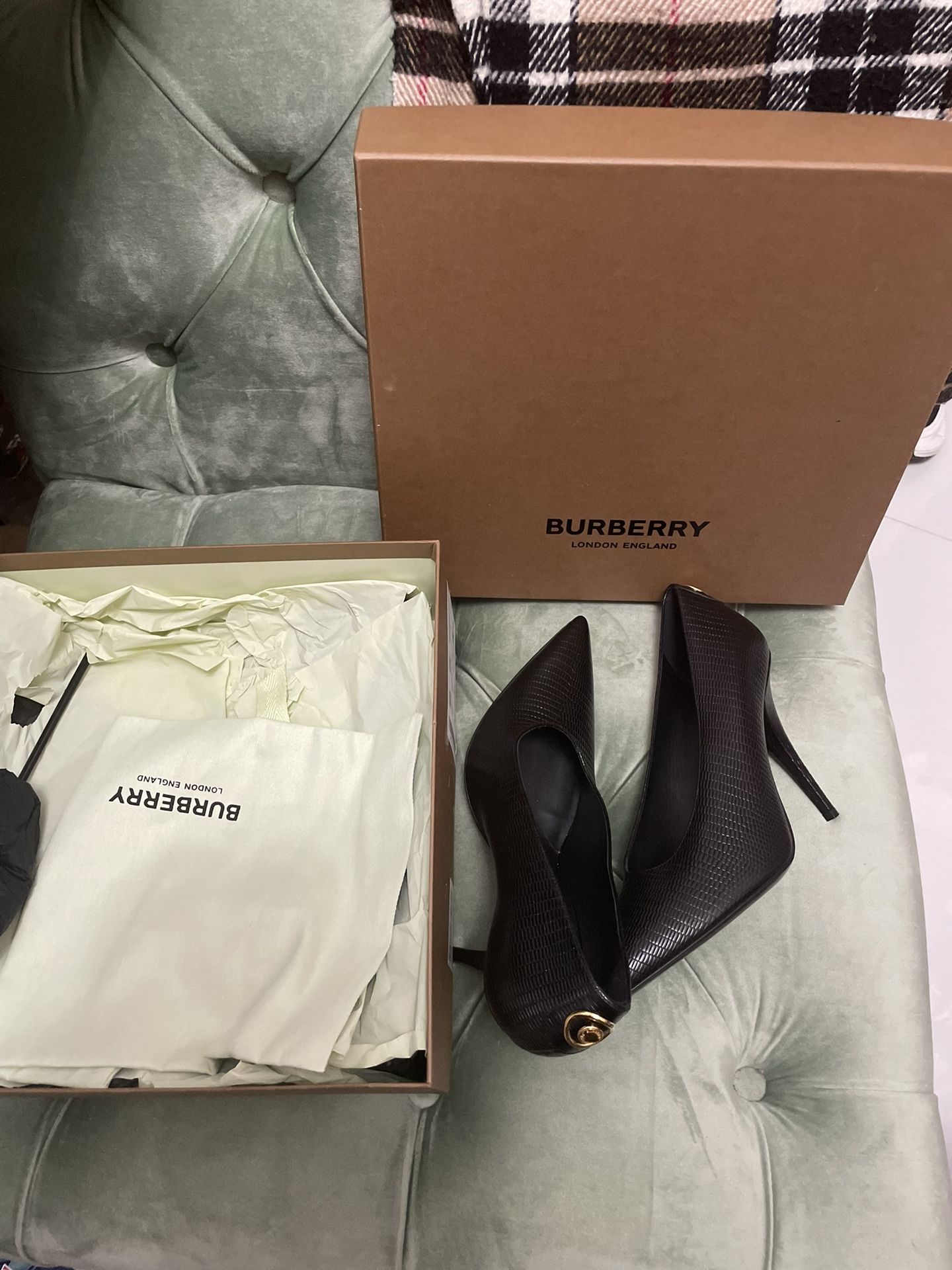Burberry 40