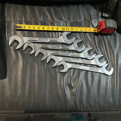 Snap On  Large 4 Way Wrenches