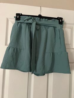 Halara sage Tiered Paperbag Waist Shorts