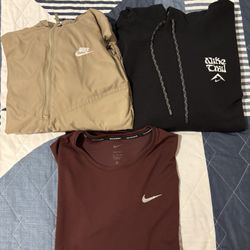 Men’s Nike Clothes - Nike Shirts - Nike Hoodies - Nike Sweaters - Nike Long Sleeve - Nike Running Clothes - Nike Jackets