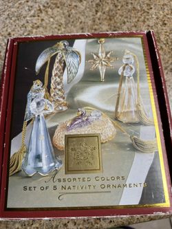 Lenox nativity Decor