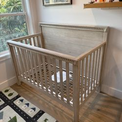 Pottery Barn Rory 4 in 1 Convertible Crib