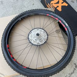 E-thirteen LG1 rear wheel w/ 12 speed cassette 