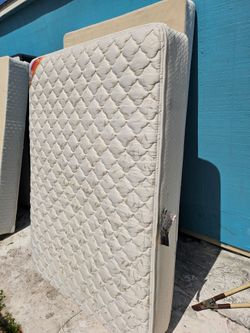 Full mattress