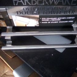 Bathroom Towel Rack $8