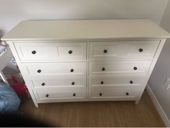 Dresser with 8 drawers - white