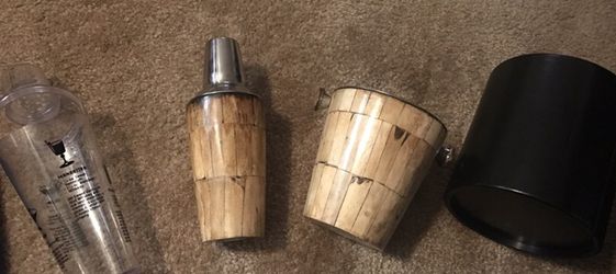 Cocktail shakers
