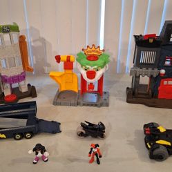 DC batman super friends playset and joker and Harley Quinn figures and car toy 