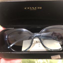 Coach Women’s Sunglasses (basically New, No Scratches With Case & COA) 