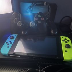 Nintendo switch- PlayStation 4 1TB with 2 controllers and 6 games